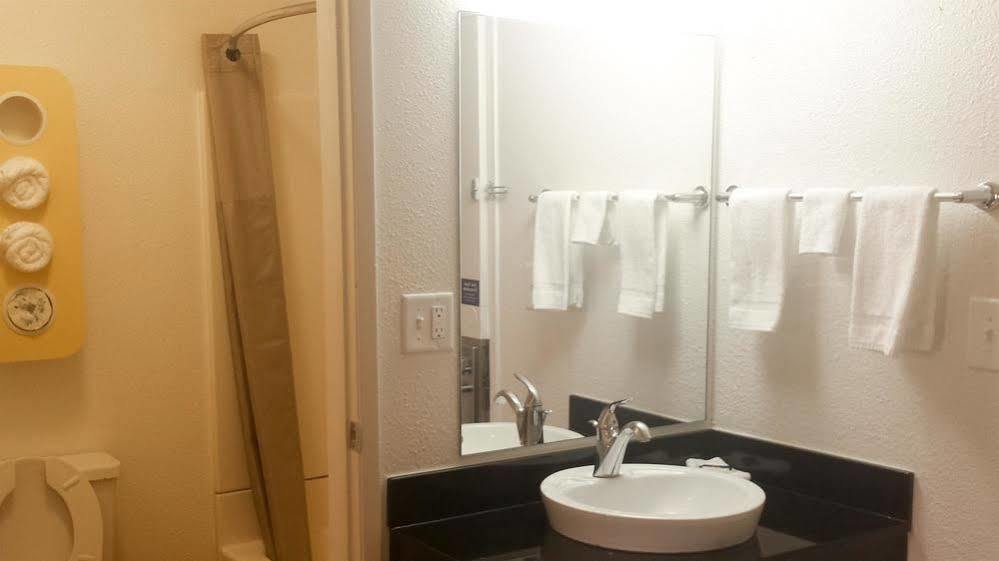 Motel 6-Duluth, Mn מראה חיצוני תמונה
