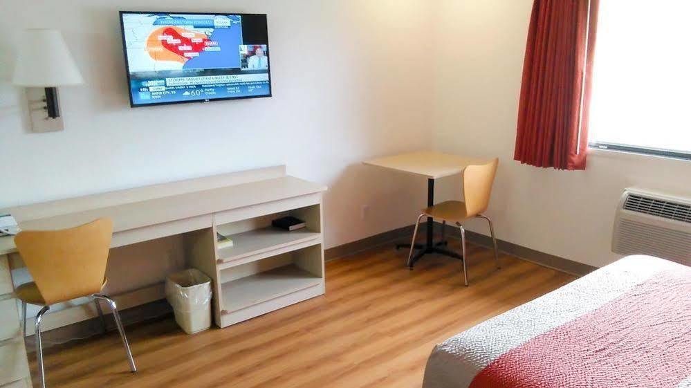 Motel 6-Duluth, Mn מראה חיצוני תמונה